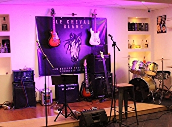 Le Cheval Blanc - ENTRAINS-SUR-NOHAIN