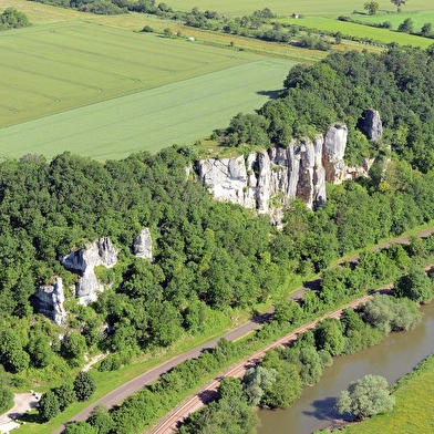 Balade famille : Sentier des Roches de Basseville