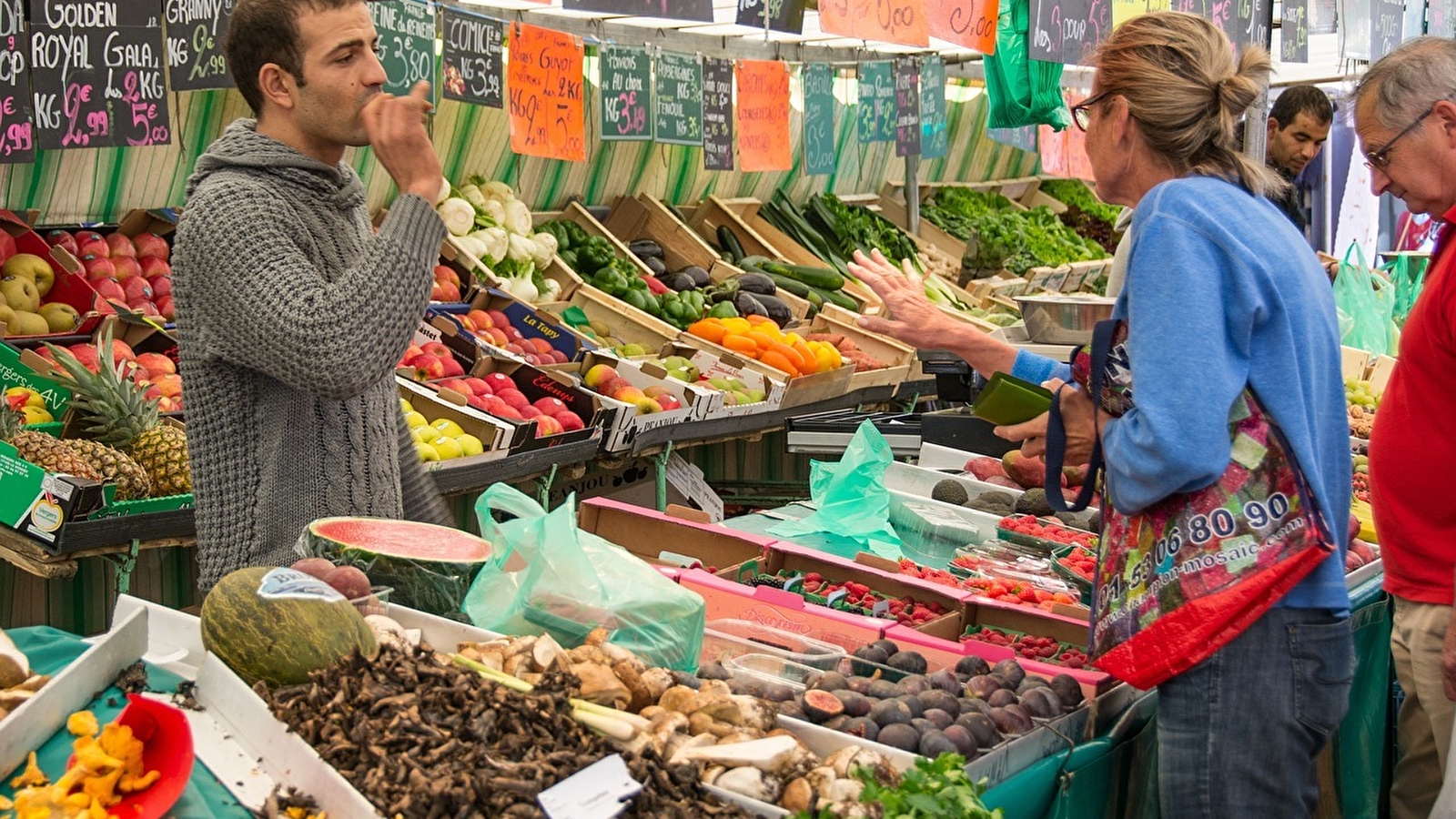 Marché hebdomadaire de Fours