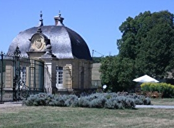 La Maison des Grilles du Château de Prye - LA FERMETE